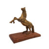 Pferd Dekofigur Gold auf Holzsockel