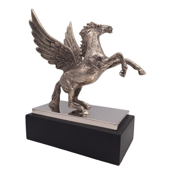 Pegasus – dekorative Aluminiumfigur auf einem Stahl- und Holzsockel – NI9935
