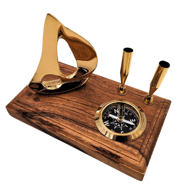 Elegantes Schreibtischset Yacht und Kompass aus Holz