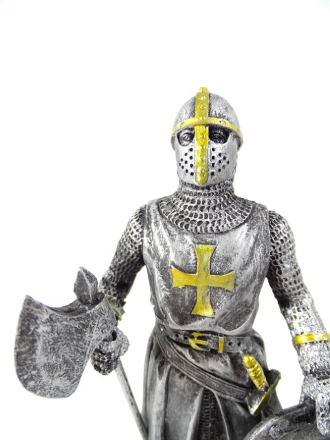 Kreuzritter Dekofigur 18cm - Eindrucksvoller Ritter