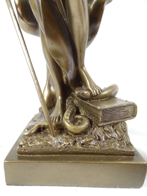 Themis Statue Nahaufnahme