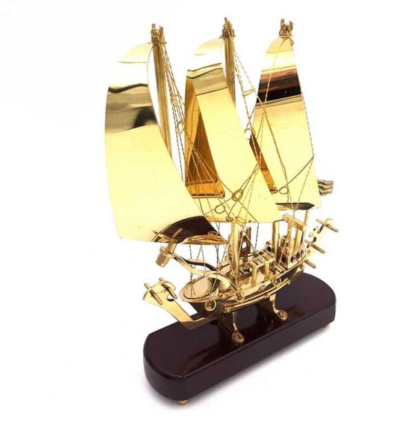 Messingschiff auf Holzsockel – Maritime Deko N-3615A