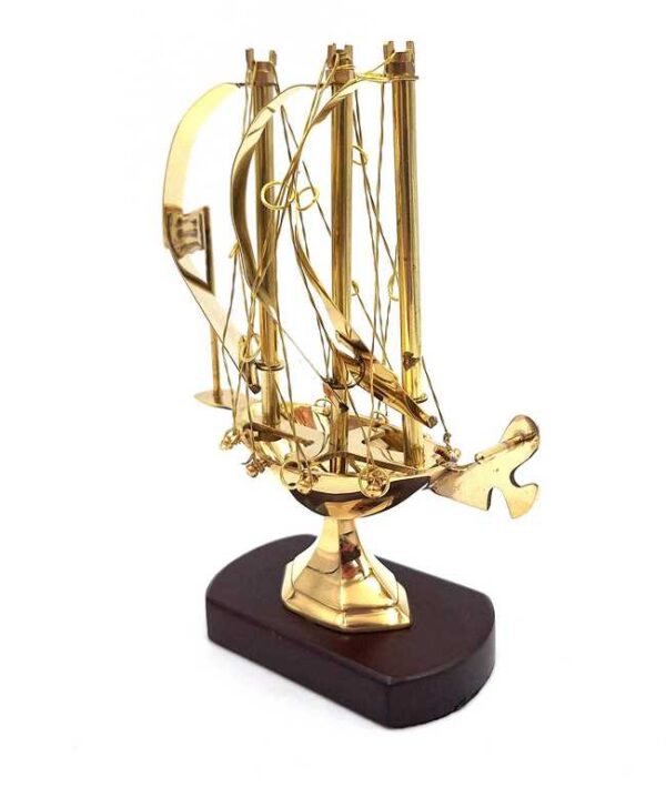 Messingschiff auf Holzsockel 20 cm – Maritime Deko
