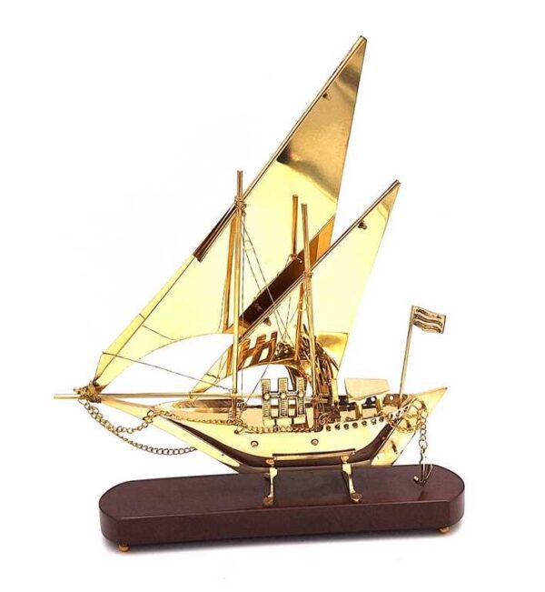 Messingschiff auf Holzsockel 43 cm – Maritime Deko