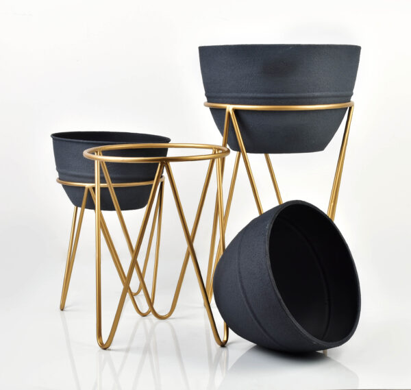 Pflanzgefäß Set SWEN mit Metallständern – 3 Blumentöpfe Schwarz-Gold