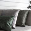 Graues Dekokissen GLOSSY – Edles Sofakissen 45x45 cm
