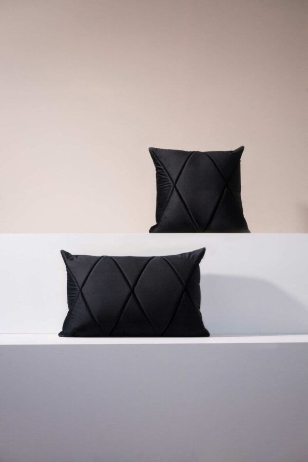 MOODI Velours Dekokissen – Schwarz 60x40 cm