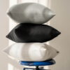 Weißes Dekokissen SONIC – Modernes Sofakissen 45×45 cm