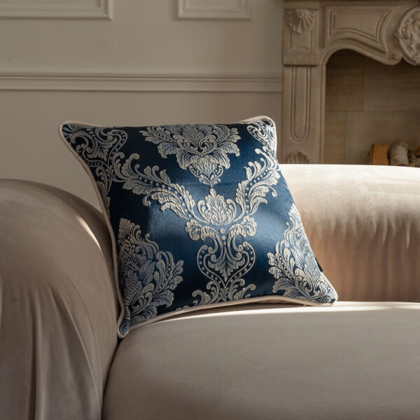 Queen Dekokissen 45x45 – Exklusiv Marineblau