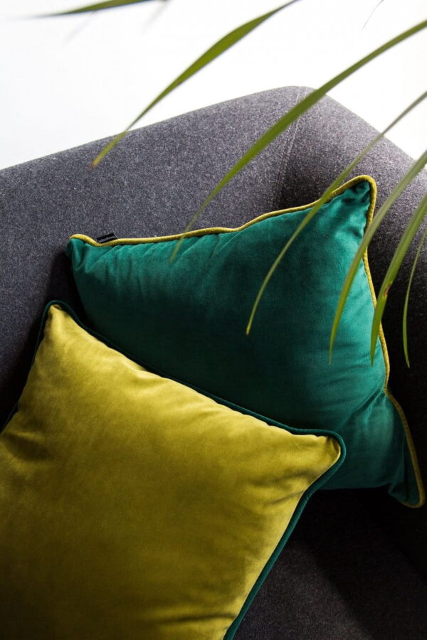 Dunkelgrünes Dekokissen DUO – Elegantes Sofakissen 40×40 cm