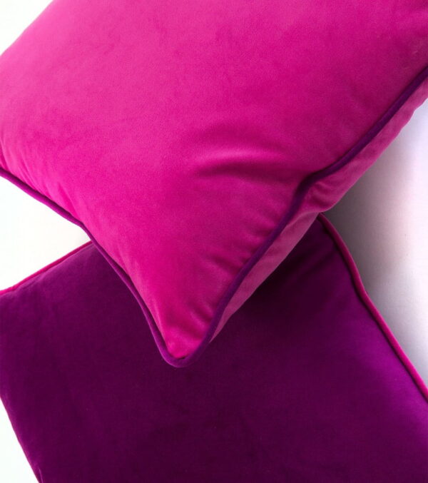 Violettes Dekokissen DUO – Elegantes Sofakissen 40×40 cm