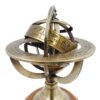Kleines Astrolabium aus Messing – Exklusive Astronomie-Dekoration mit Holzsockel