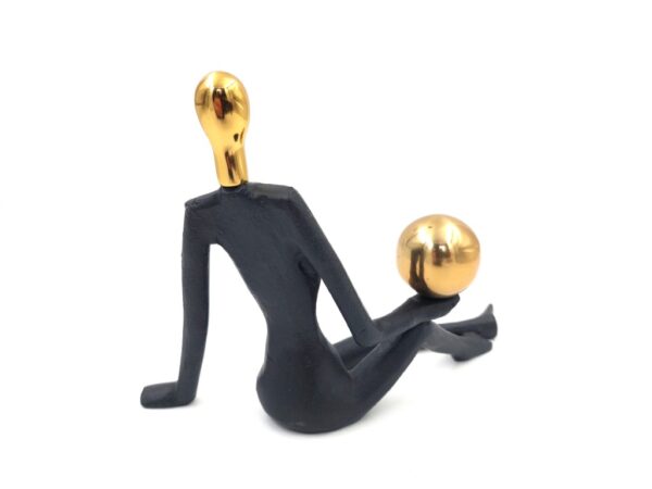 Dekofigur Turnerin – Elegante Skulptur für modernes Wohnen