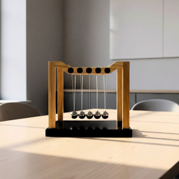 Newtons Pendel Holz - Eleganter Blickfang