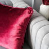 Bordeaux Samt Dekokissen 45x45 - Luxuriöser Blickfang
