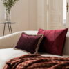 Bordeaux Bouclé Kissen 50x30 cm - Eleganter Blickfang