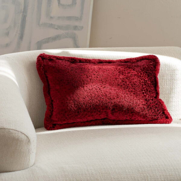 Rotes Bouclé Kissen 50x30 cm - Luxuriöser Blickfang