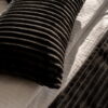 Schwarzes Cord Dekokissen Colet – Exklusives Sofakissen 60x40 cm