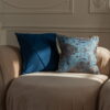 Blaue Dekokissen 2er Set - Elegante Touch & Gold Optik