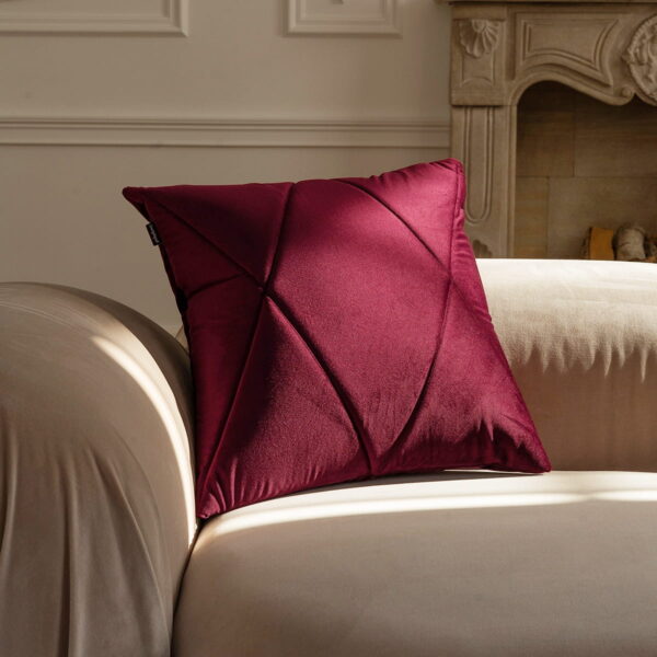 Bordeaux Touch Samtkissen 45x45 - Eleganter Blickfang