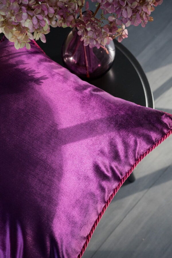 Glamour Violettes Samtkissen - Luxuriöser Glanz 45x45 cm