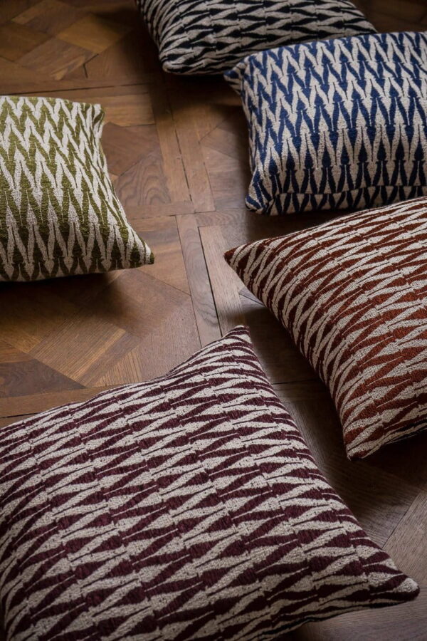 Nava Bordeaux Dekokissen - Elegantes Muster 45x45 cm