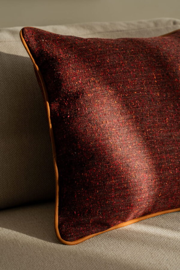 Bordeaux Wolloptik Dekokissen - Exklusiver Kontrast 45x45 cm