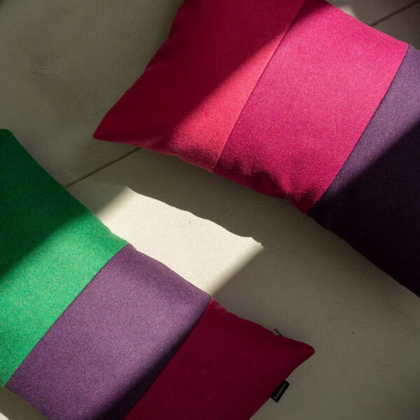 Split Wollkissen Rosa Violett - Exklusiver Farbakzent 50x30 cm