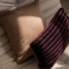 Cordian Samt Kissen Violett - Edler Retro-Look 50x30 cm