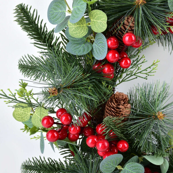 Weihnachtskranz mit Eukalyptus und Beeren – Exklusiv 50 cm
